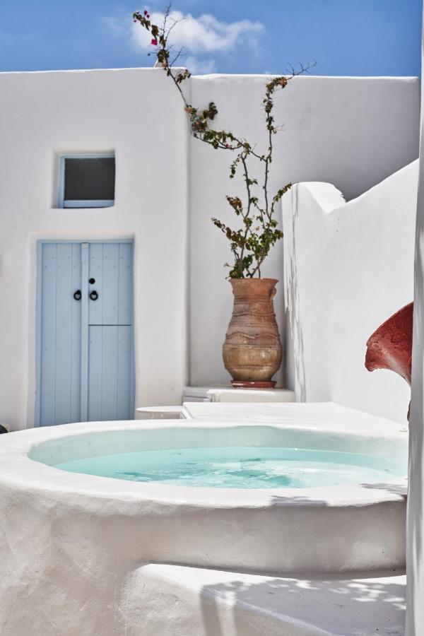 2 Bedroom Charming Villa With Outdoors Jacuzzi Megalochori  Exterior foto